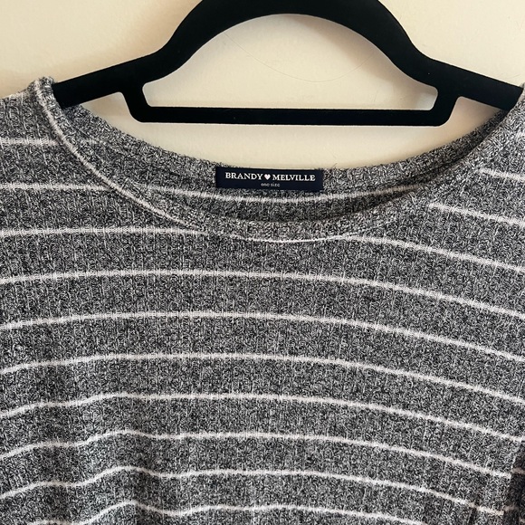 Brandy Melville Gray Striped Sweater Long Sleeve Top - Picture 4 of 4